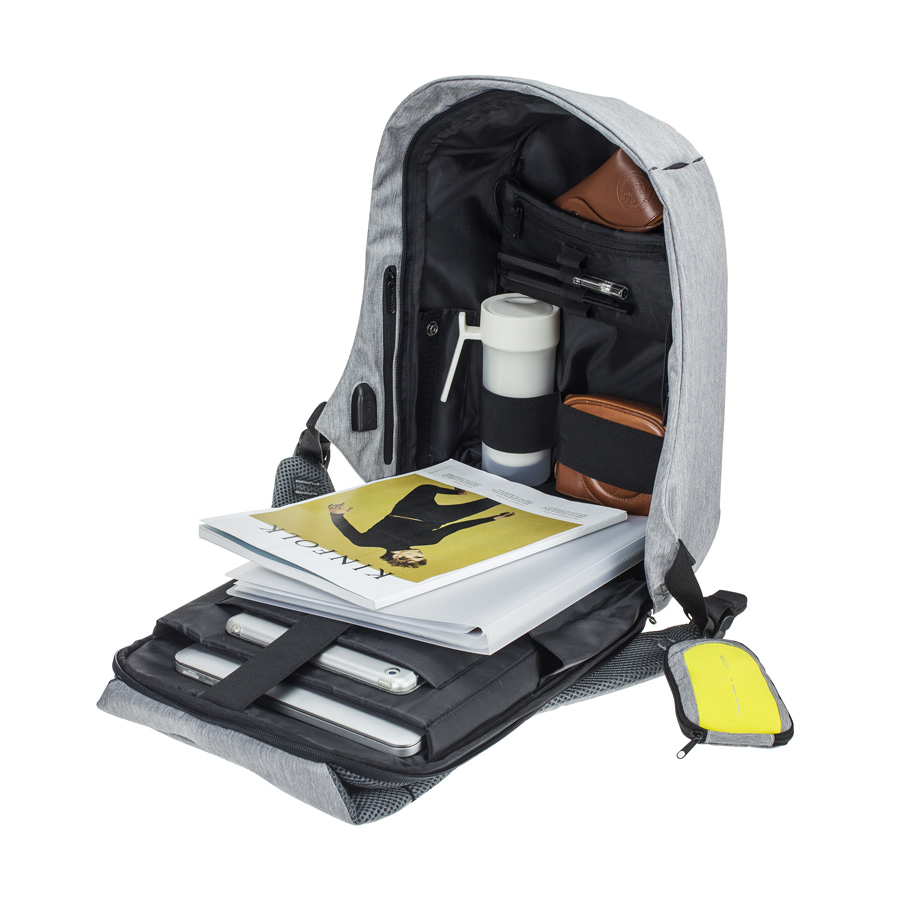 bobby backpack compact