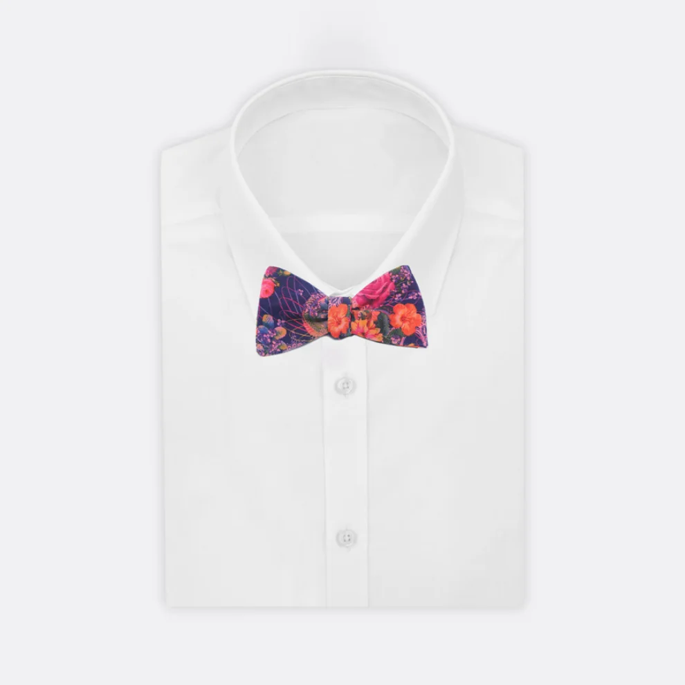 Moris - Wonderland Butterfly Self Tie Bow Tie