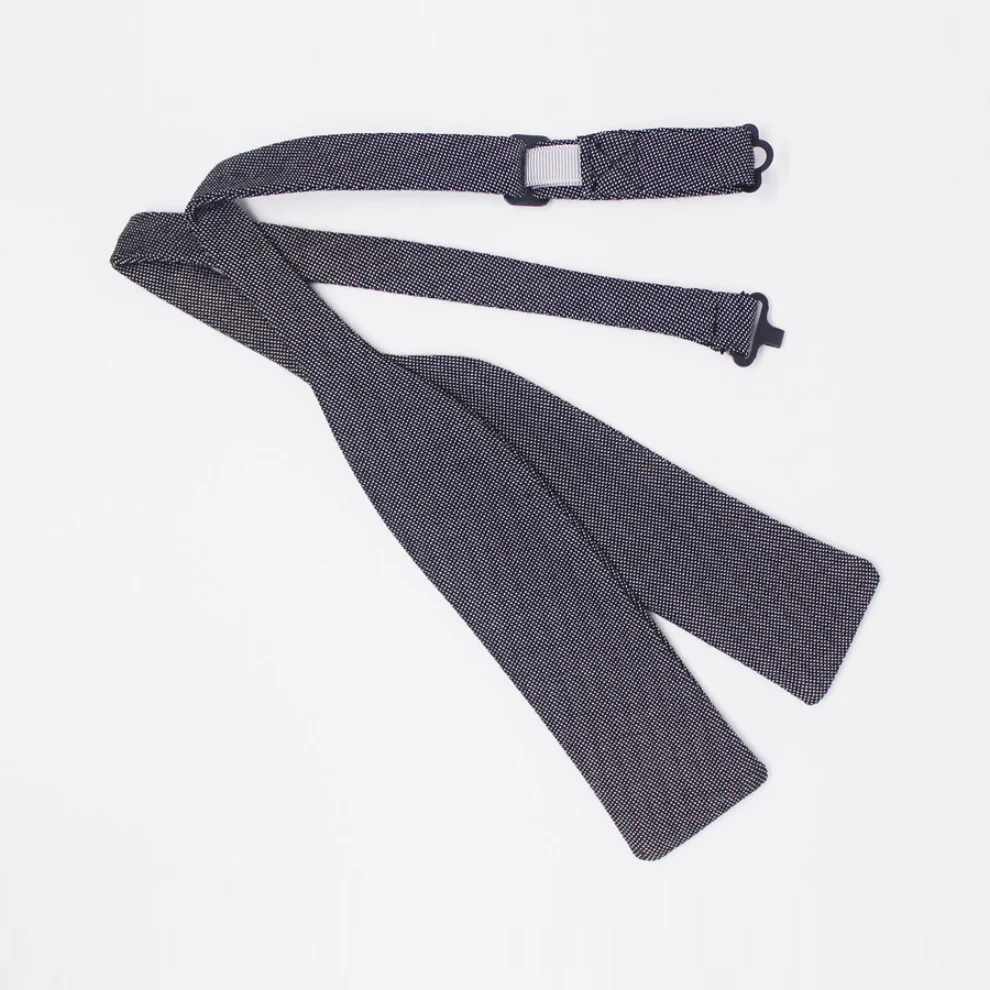 Moris - Black Pearl Batwing  Self Tie Bow Tie