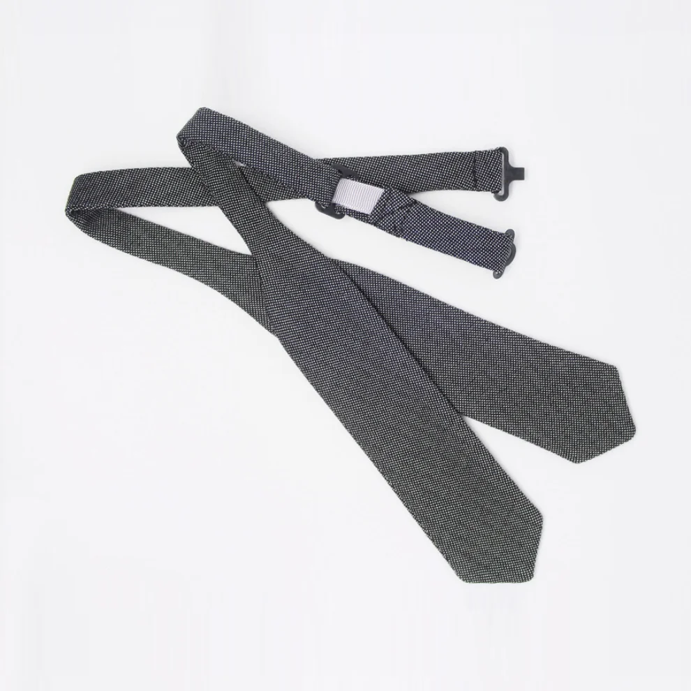 Moris - Gloss Gray Diamond  Self Tie Bow Tie