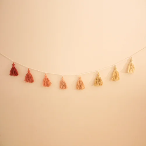 Som Design Studio	 - Pompon Wall Hanging