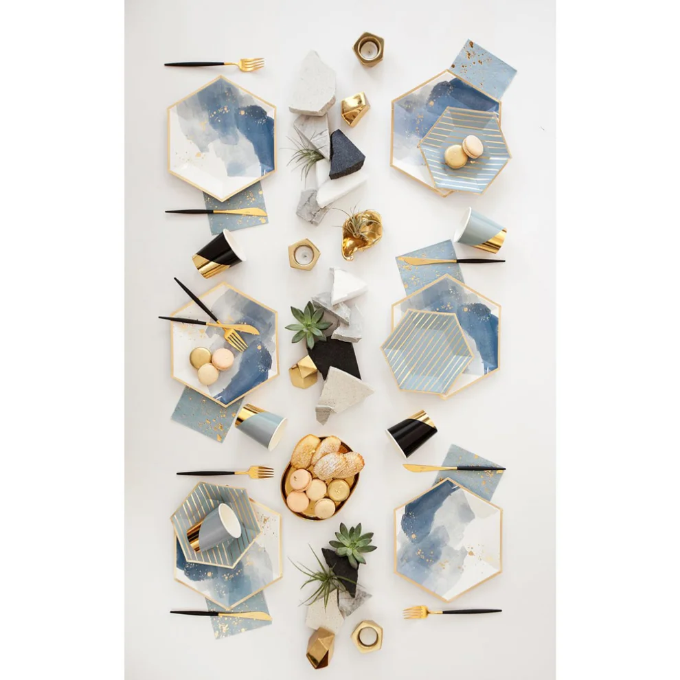 Harlow&Grey - Malibu - Blue Watercolor Large Paper Plates 8Set