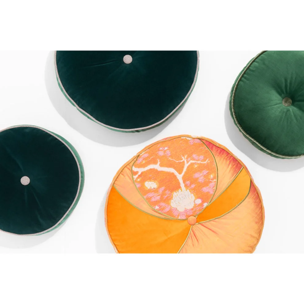 Alpaq Studio - Round Velvet Cushion