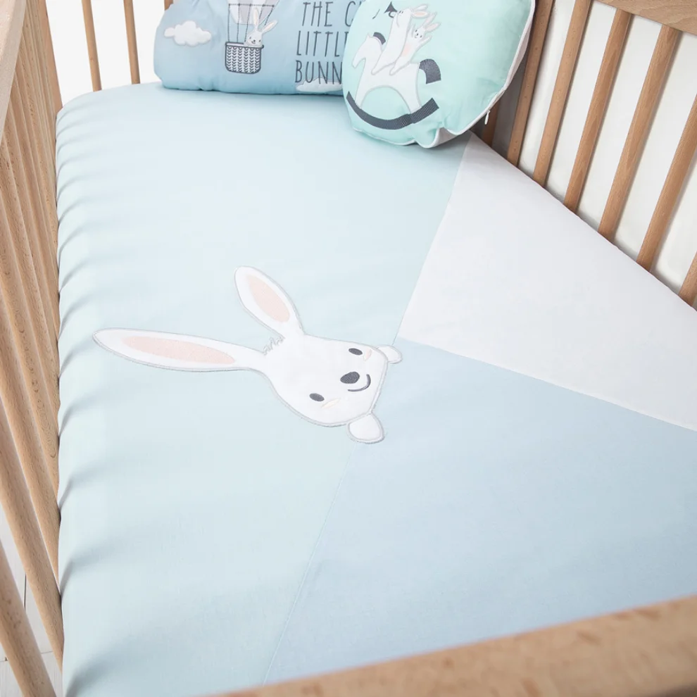 BabyTales - Triangle Bedspread