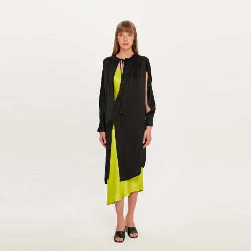 Baqa - Black Dress On Pistachio Green