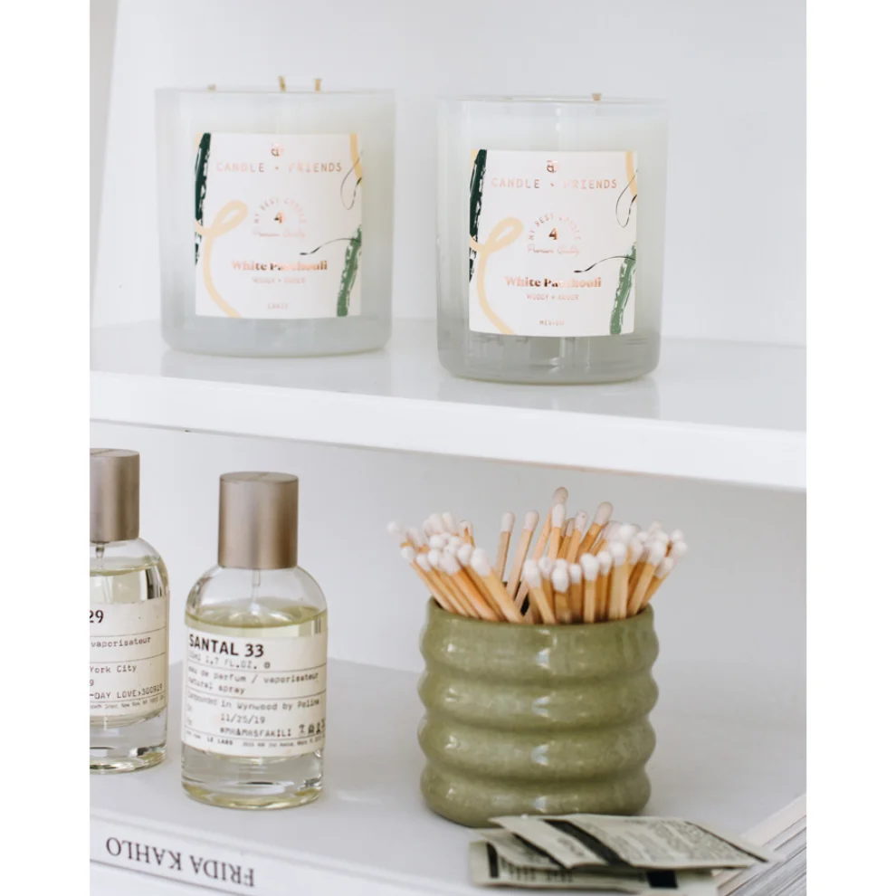 Candle and Friends - No.4 White Patchouli Üç Fitilli Cam Mum