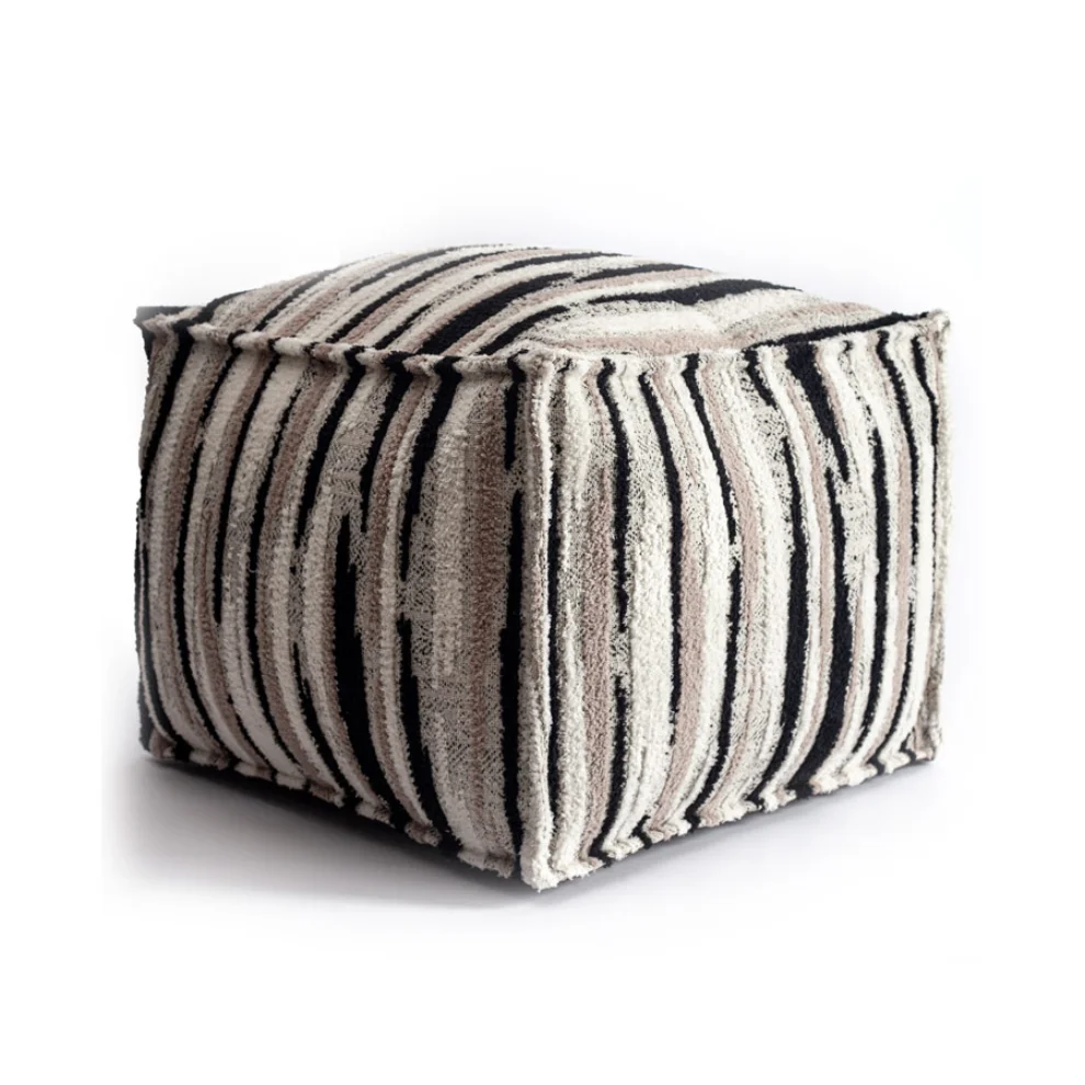 Fineroom Living - Alpaka Pouf