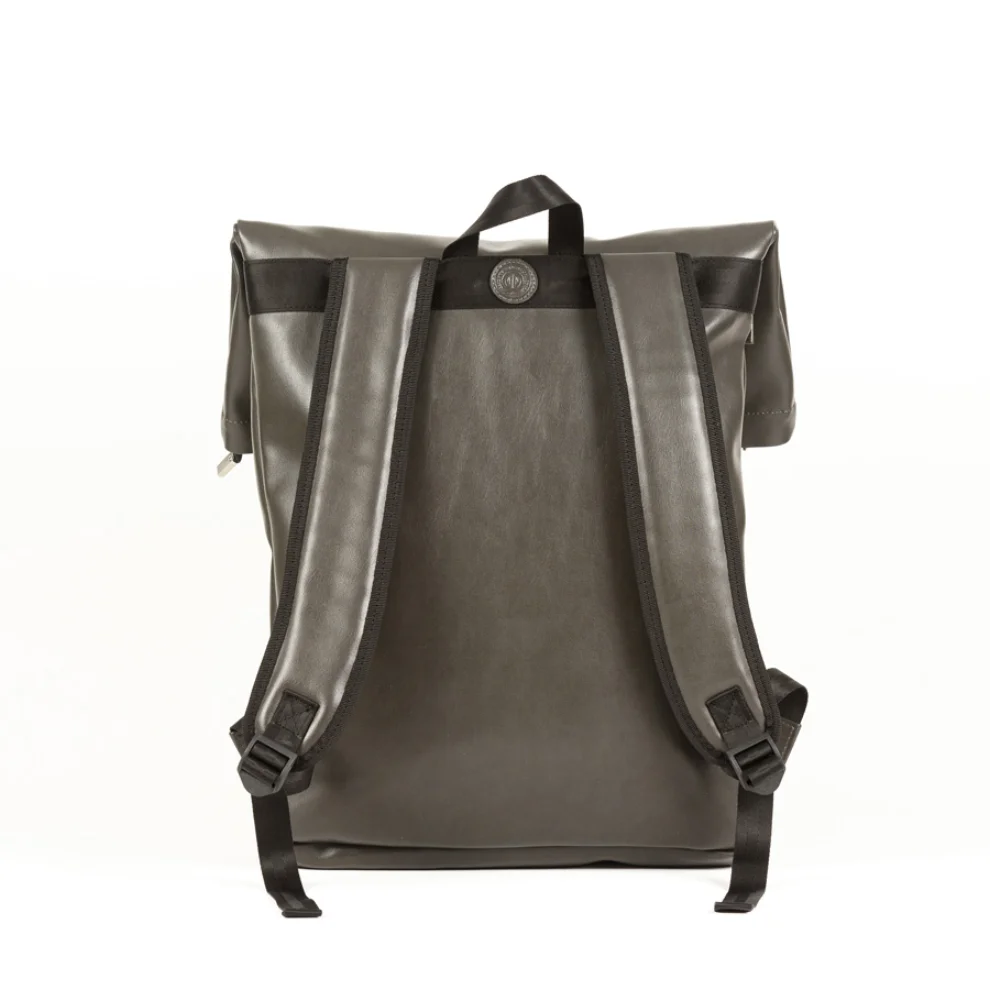 Design Studio Store - DD Discovery Backpack - II