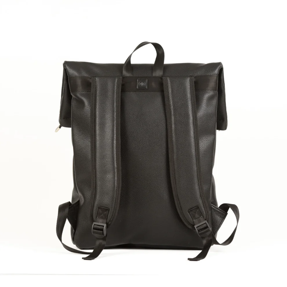 Design Studio Store - DD Discovery Backpack - III