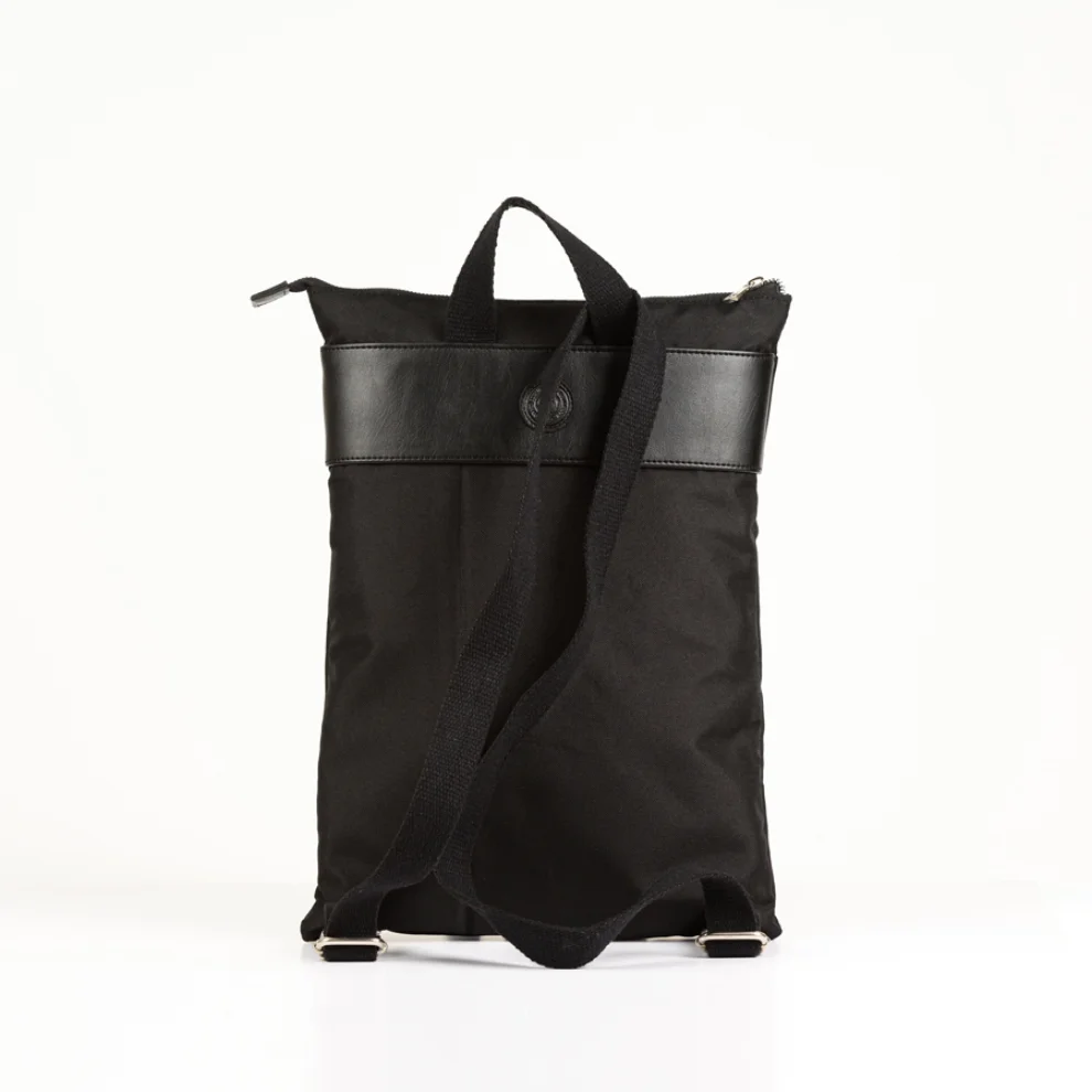 Design Studio Store - DD Minimal Business Backpack