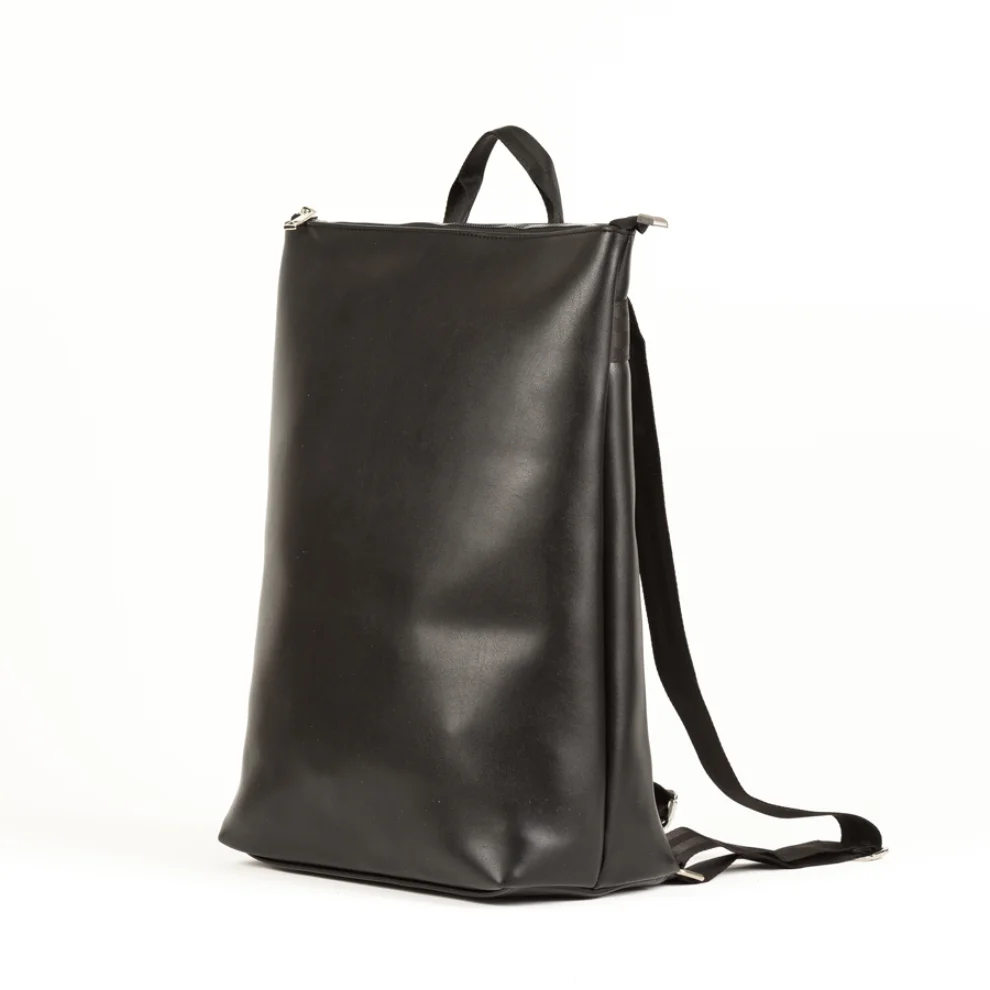 Design Studio Store - DD Minimal City Backpack - II