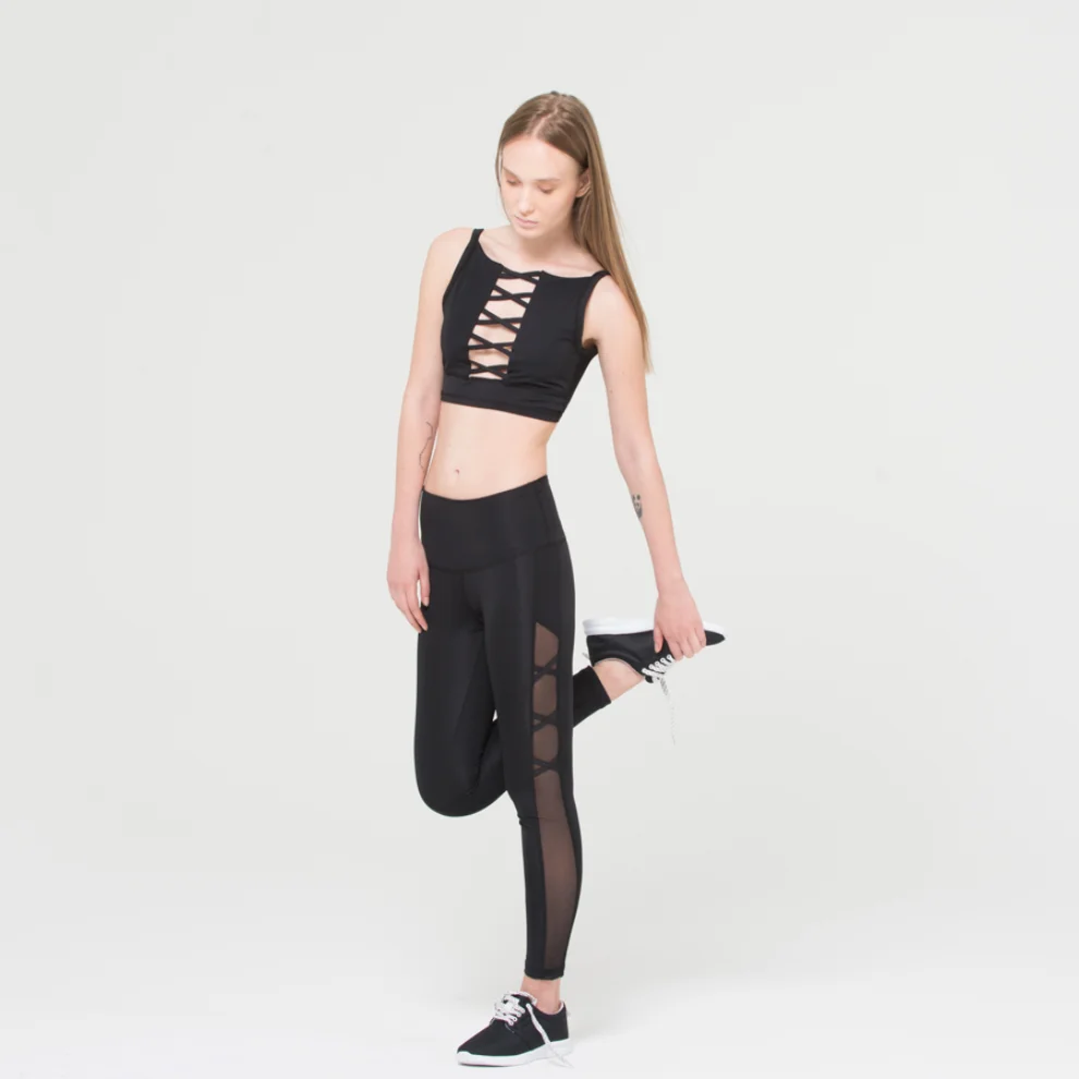 Ryder Act - Cross-Lane Detailed Low-Cut Crop Top