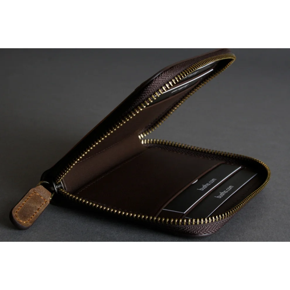 Bustha - Earth C Zip S Zippered Crazy Horse Leather Card Holder