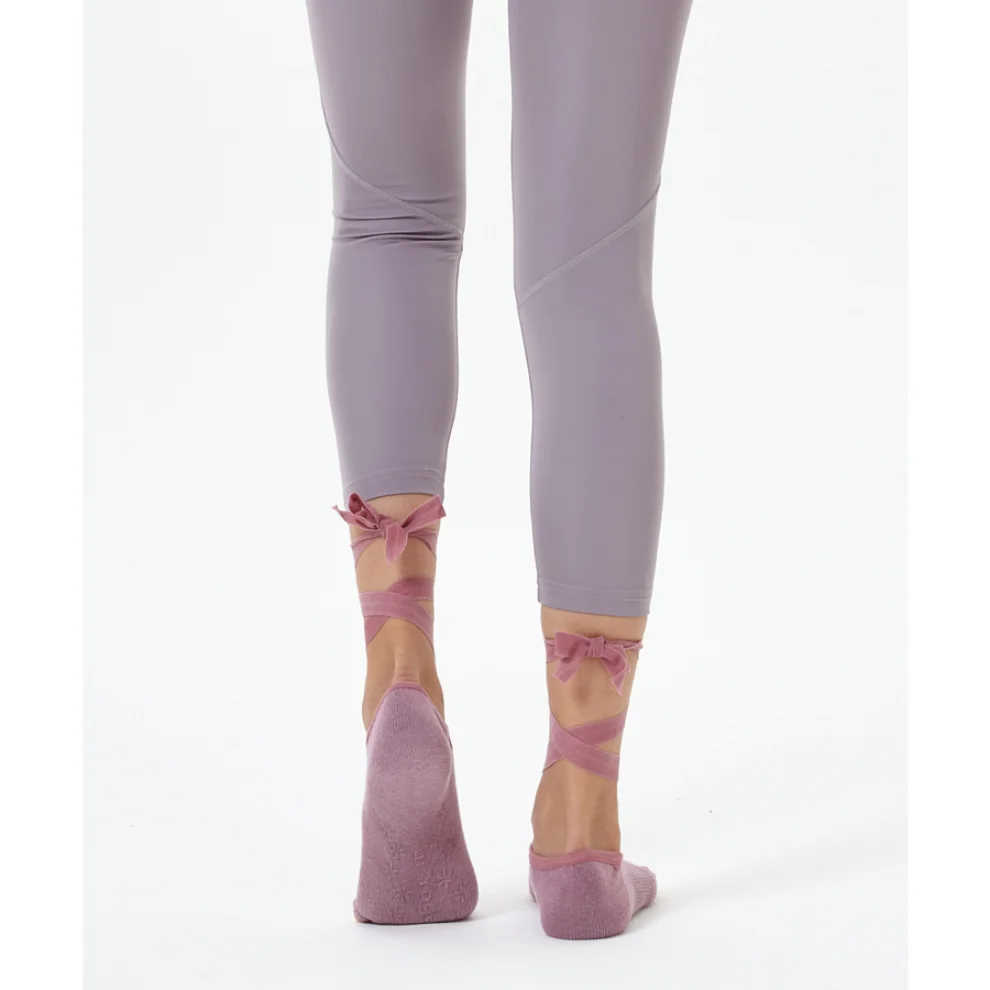 Nui Yoga - Strappy Yoga & Pilates Sock