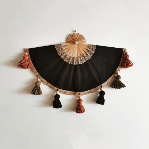 Macramulier - Multi color Tassels Wall Fan