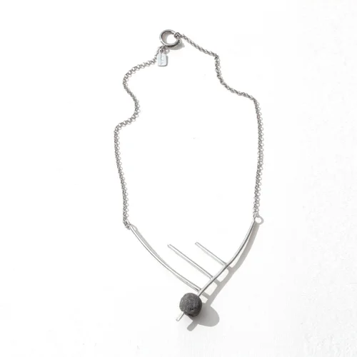 Urbanbake - Triadic Ballet Trio Necklace