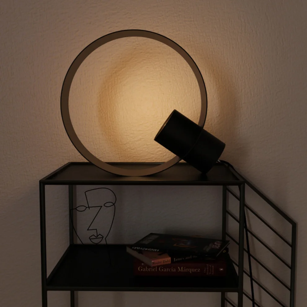 Famndesign - Hola Table Lamp