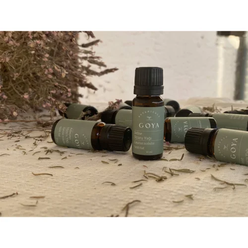 Goya Botanicals - Laurel Essential Oil