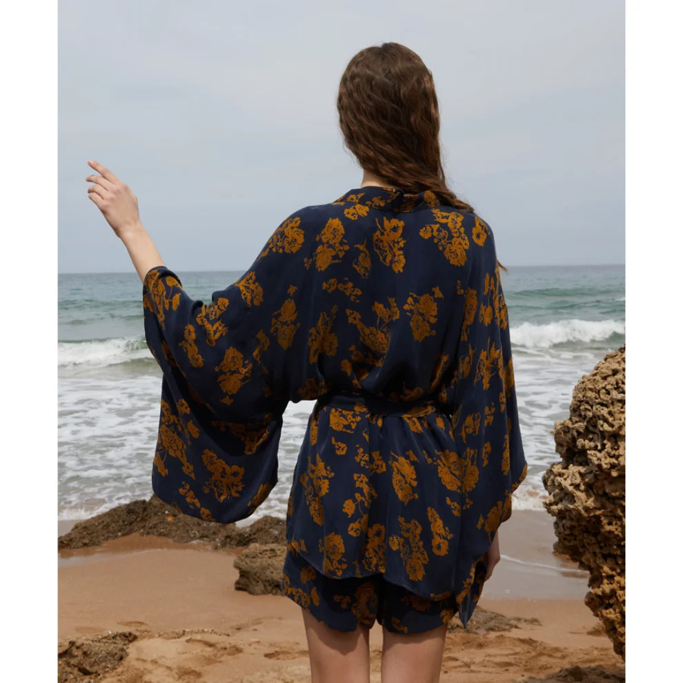 WE OFFICIAL - Vegan Kupro Kimono