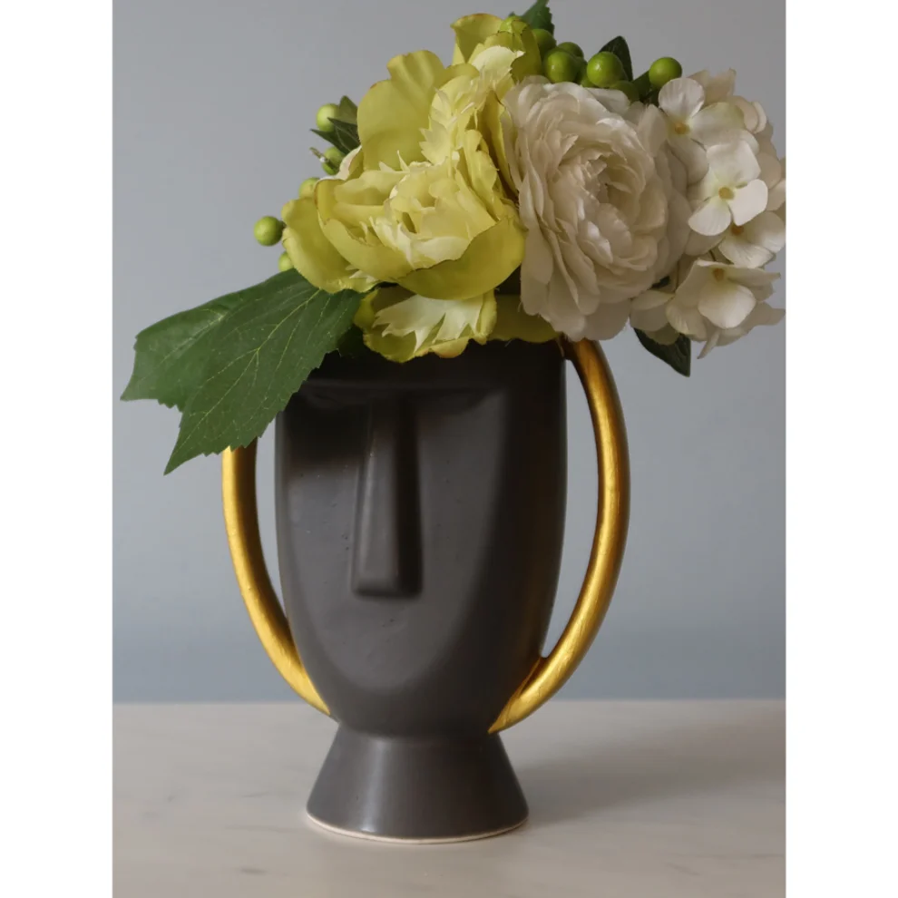 Beige & Stone - Mrs. Nordic Face Vase