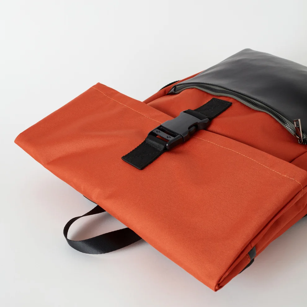 Design Studio Store - DD Discovery Backpack