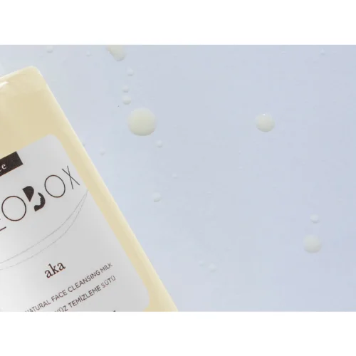 Oleobox - Aka Face Cleansing Milk