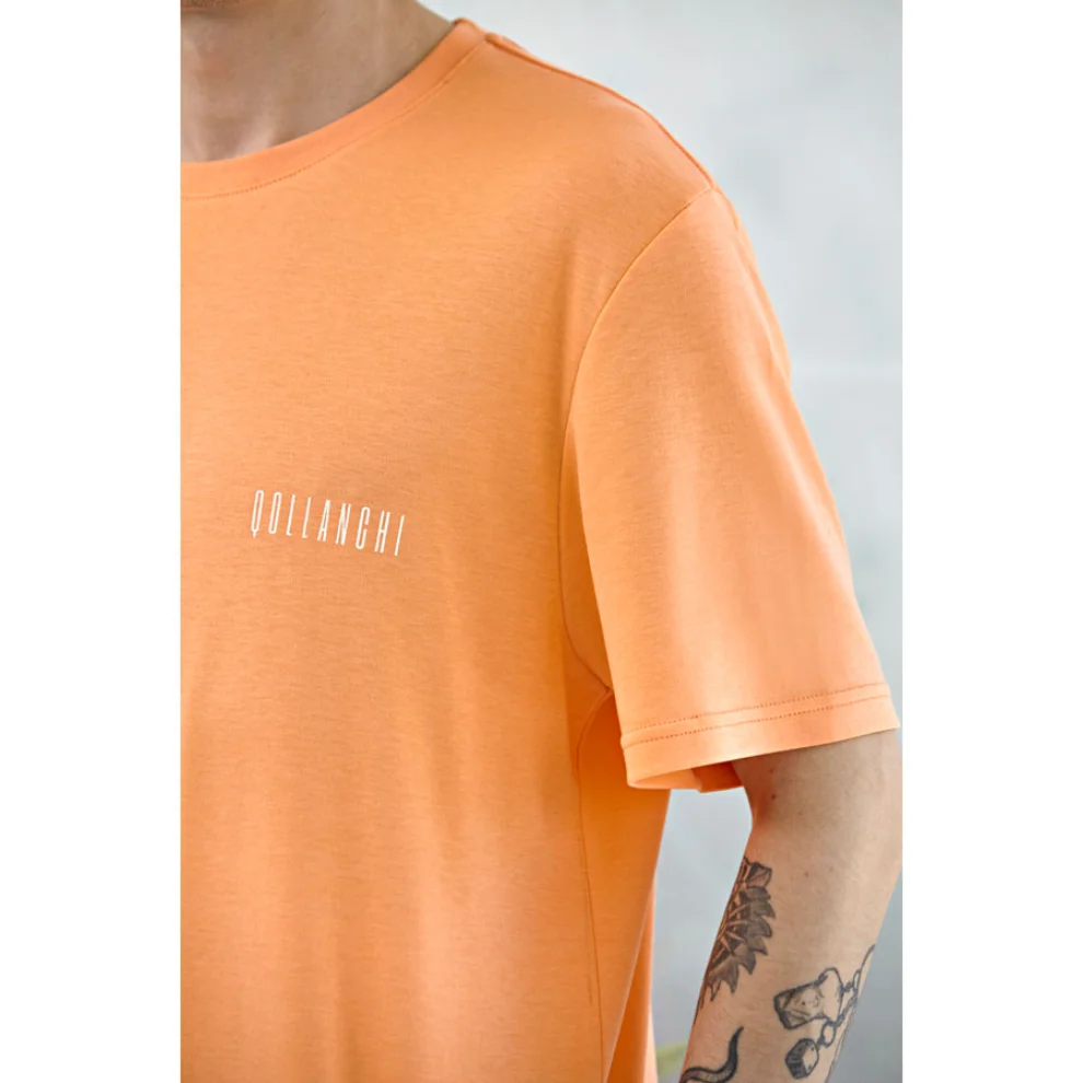 Qollanchi - Basic T-shirt