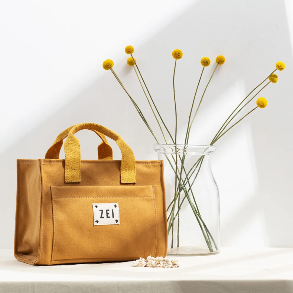 Zei - Medium Canvas Tote