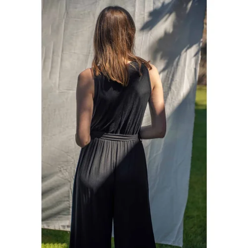 Bed and Beyond	 - Black Long Jumpsuit