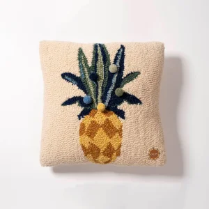 Pinapple Yün Punch Pillow